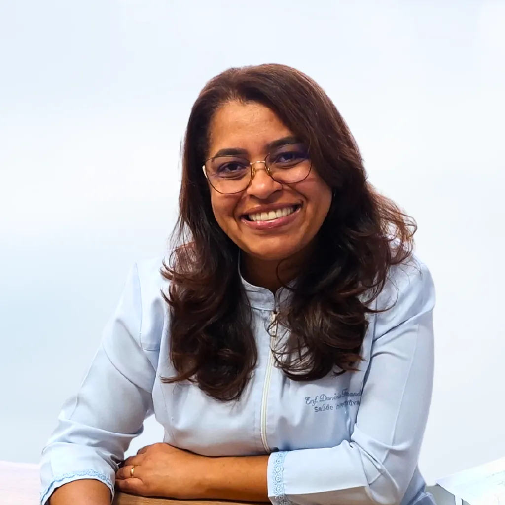 Dra. Daniela Carmozina